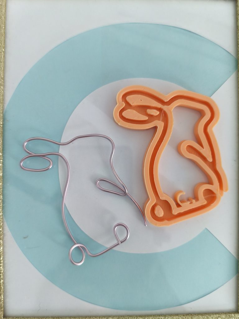 Small bunny filoForma shaping frame
