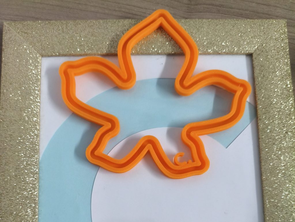 FiloForma Maple Leaf Shaping Frame